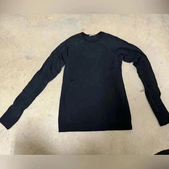 lululemon athletica Tops - Lululemon top- small